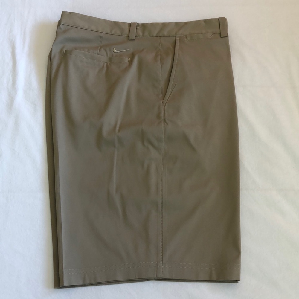 Nike men’s tour performance golf shorts